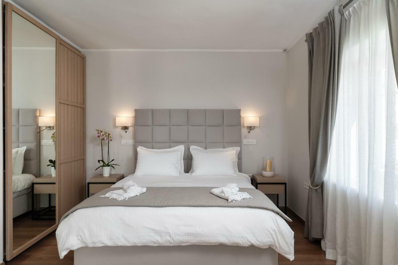 Porto Vecchio Luxury Suites Spétses Exterior foto