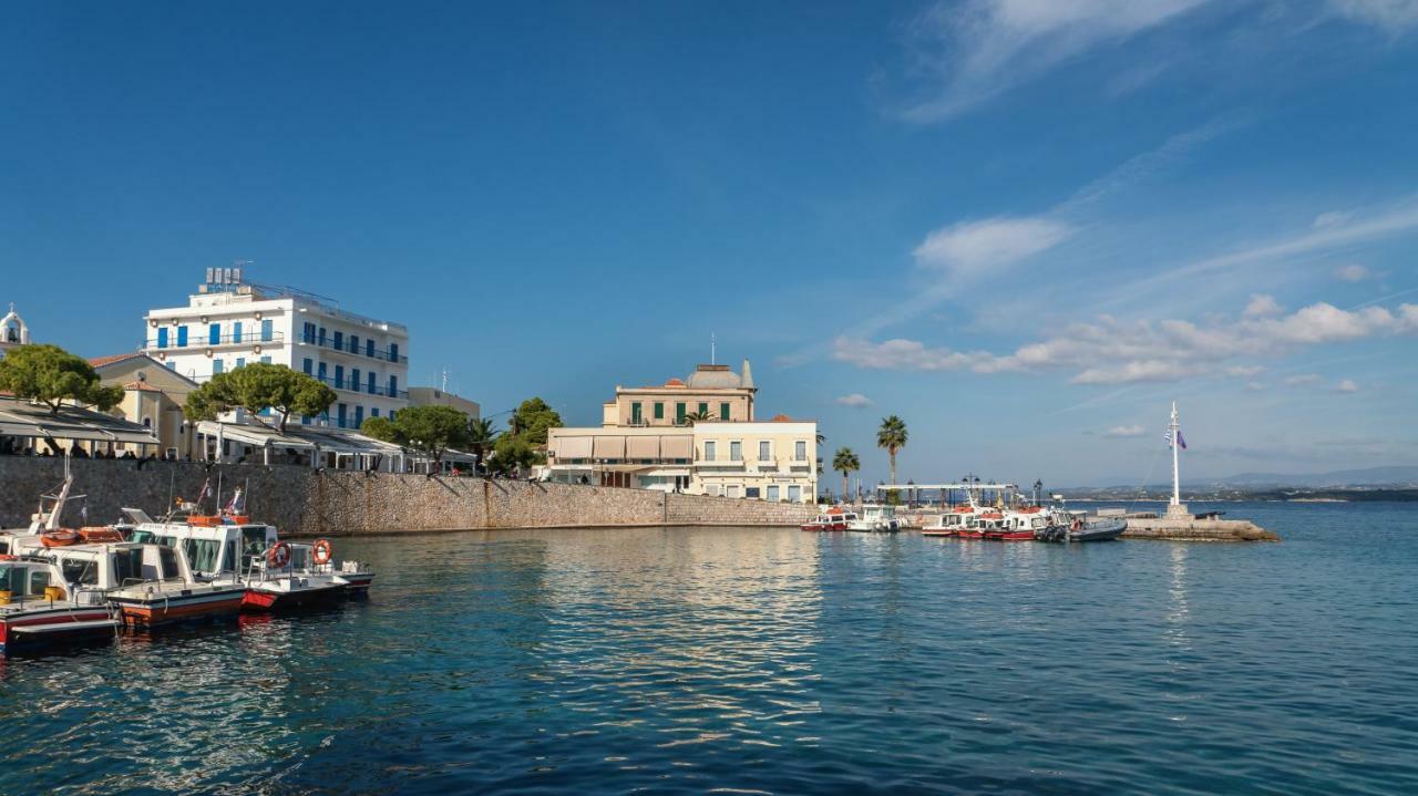 Porto Vecchio Luxury Suites Spétses Exterior foto