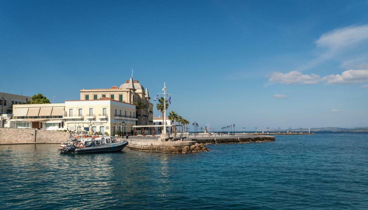 Porto Vecchio Luxury Suites Spétses Exterior foto