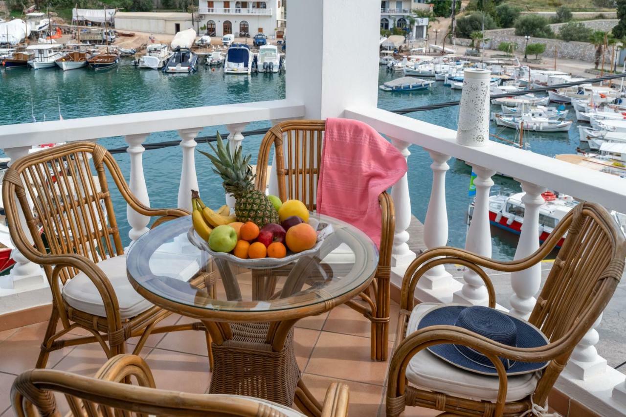 Porto Vecchio Luxury Suites Spétses Exterior foto
