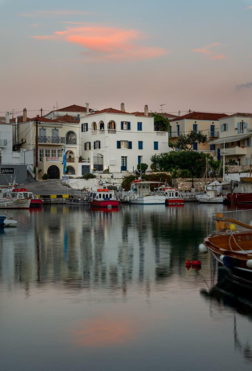 Porto Vecchio Luxury Suites Spétses Exterior foto